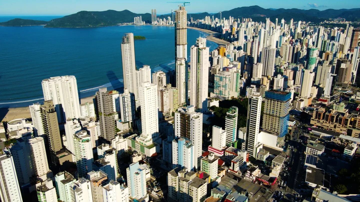 Condomínio Las Brisas em Pioneiros, Balneário Camboriú, foto 12