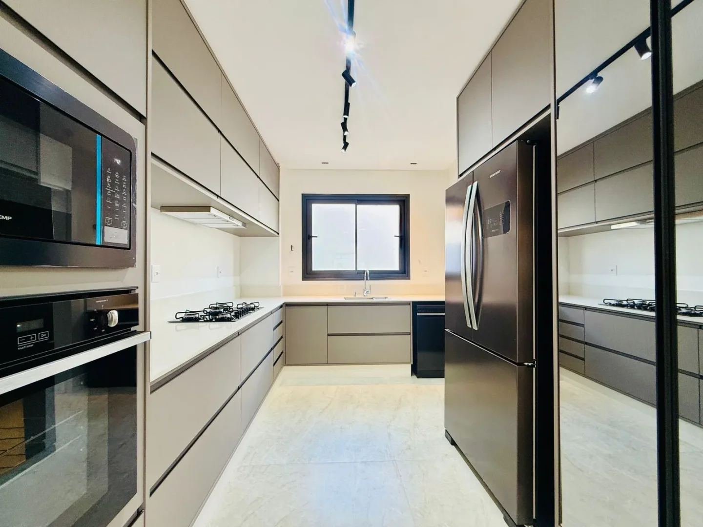 Condomínio Casa 56 em Ariribá, Balneário Camboriú, foto 18