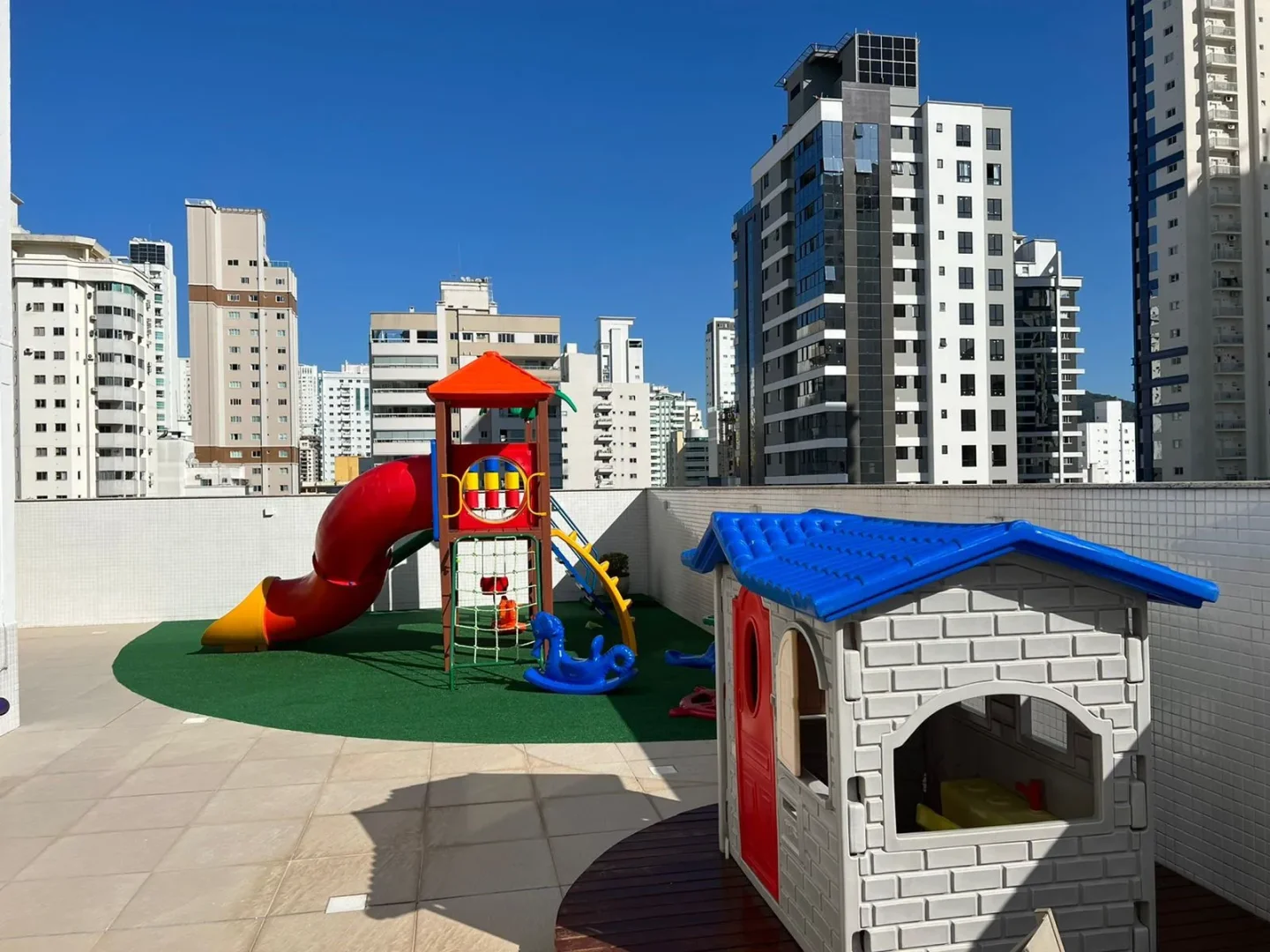 Condomínio Carmel Vista Alta em Pioneiros, Balneário Camboriú, foto 16
