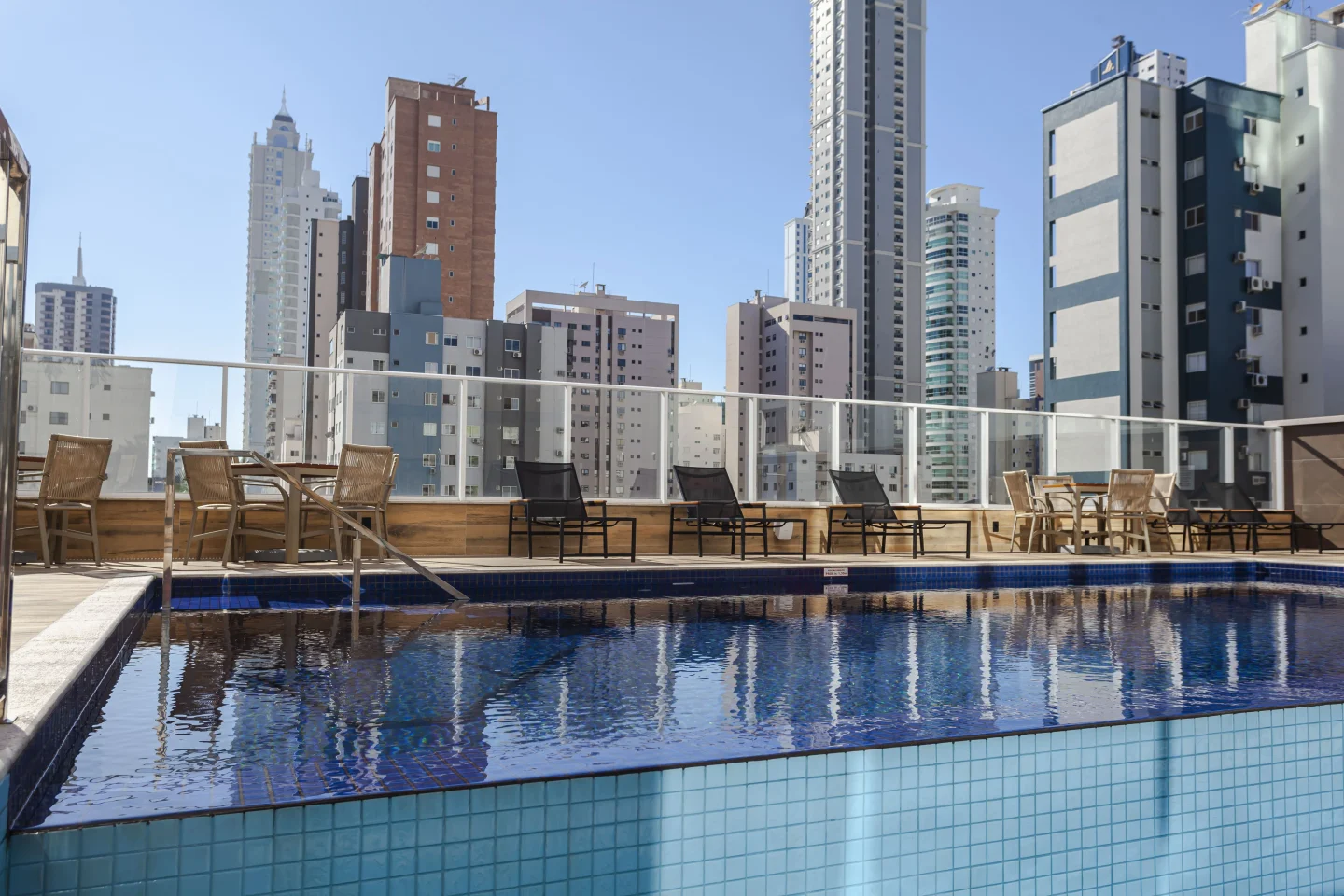Condomínio Ocean Breeze em Centro, Balneário Camboriú, foto 5