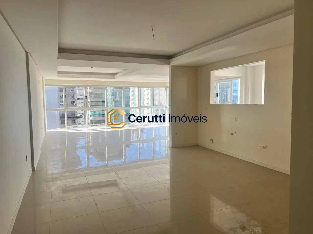 Apartamentos 04 Dorm. 4 quartos à venda em Meia Praia, Itapema/SC, foto 2