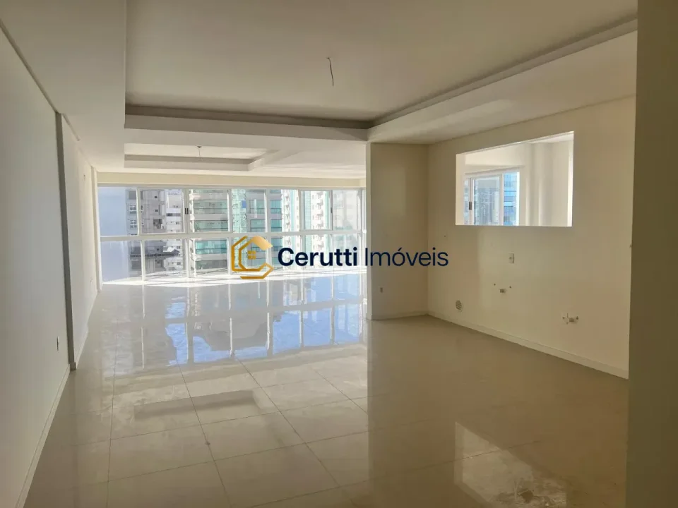 Apartamentos 04 Dorm. 4 quartos à venda em Meia Praia, Itapema/SC, foto 2