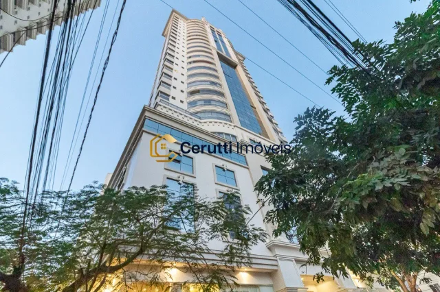 Apartamento no Edifício Royalton em Centro, Balneário Camboriú