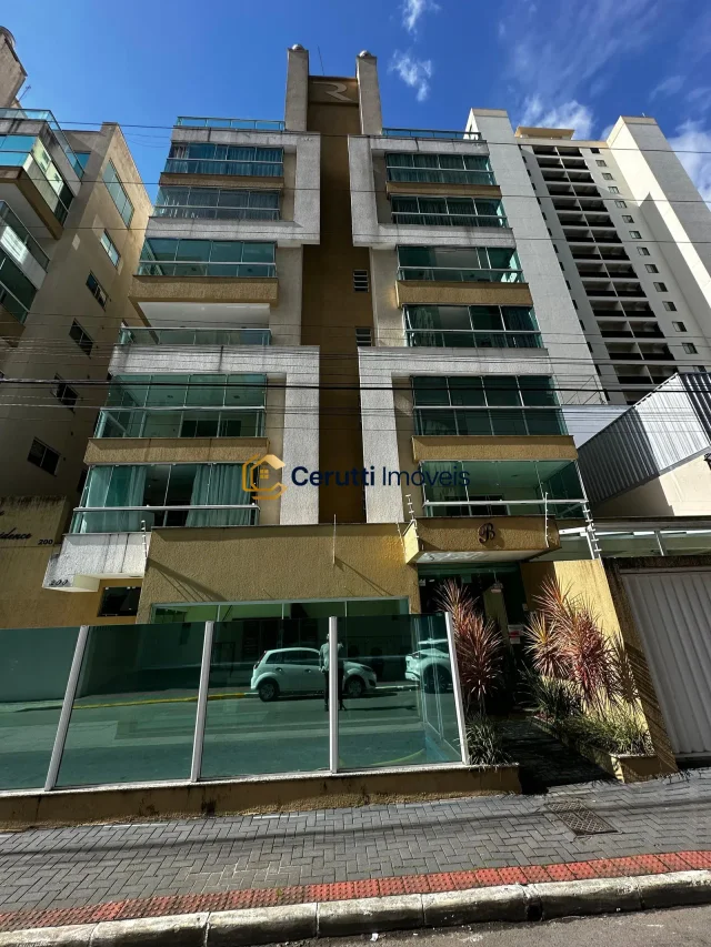 Reality Residence em Meia Praia, Itapema