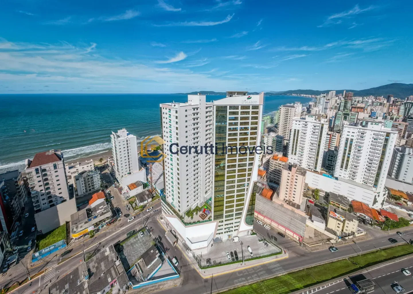 Apartamentos 04 Dorm. 4 quartos à venda em MEIA PRAIA, Itapema/SC, foto 1