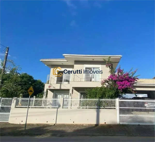 Sobrado em Praia da Armação, Penha