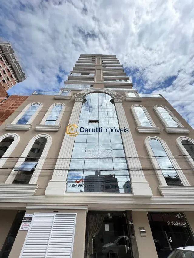 Edifício Lengler em Meia Praia, Itapema