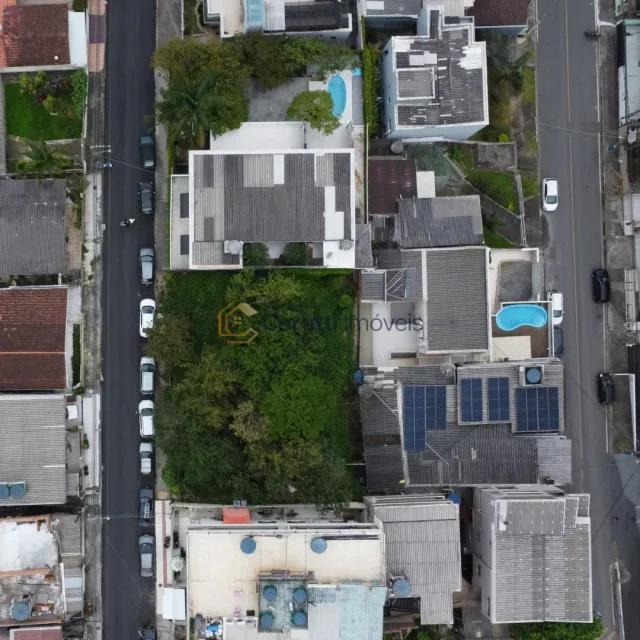 Terreno no Bairro das Nações