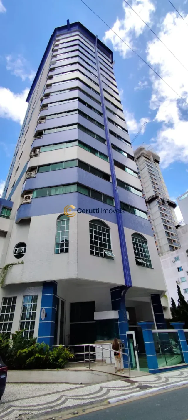 Apto. 03 Dorm. sendo 02 suítes em Centro, Balneário Camboriú
