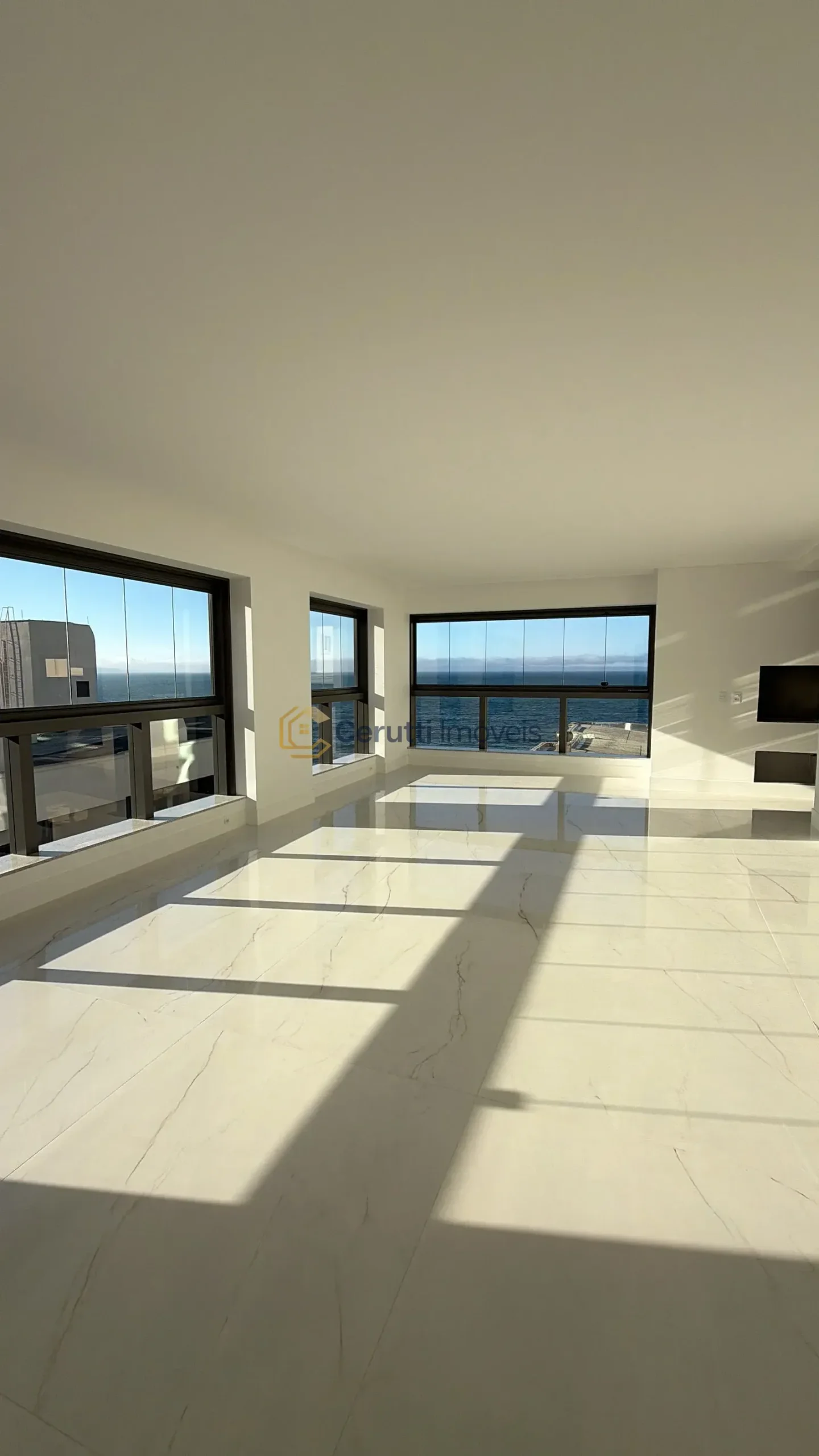 Apartamentos 04 Dorm. 4 quartos à venda em MEIA PRAIA, Itapema/SC, foto 1