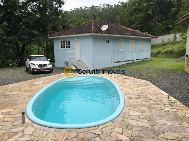 SÍTIO À VENDA EM BOTUVERÁ - 5.000 M² ESCRITURADOS em Centro, Botuvera