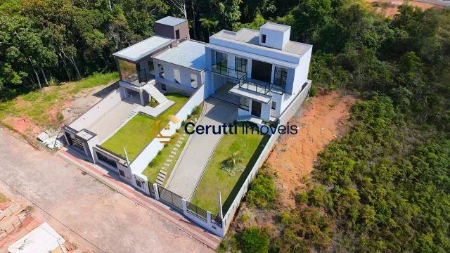 CASA A VENDA EM BRUSQUE - PRIMEIRO DE MAIO em Primeiro de Maio, Brusque