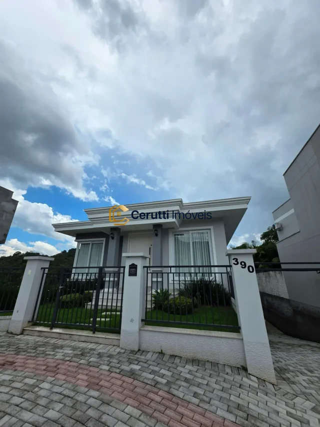 CASA ALTO PADRÃO - 1 SUITE + 2 DORM - BRUSQUE em Dom Joaquim, Brusque