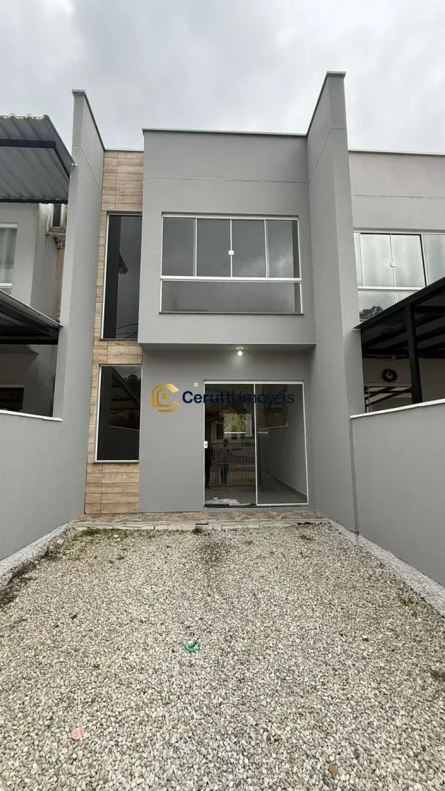 CASA 2 DORMITORIOS - STEFFEN - BRUSQUE em Bateas, Brusque