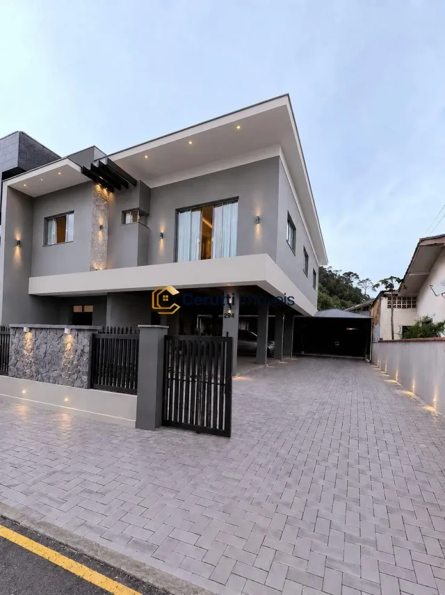 CASA 1 SUÍTE + 2 DORM - CENTRO - GUABIRUBA em Centro, Guabiruba