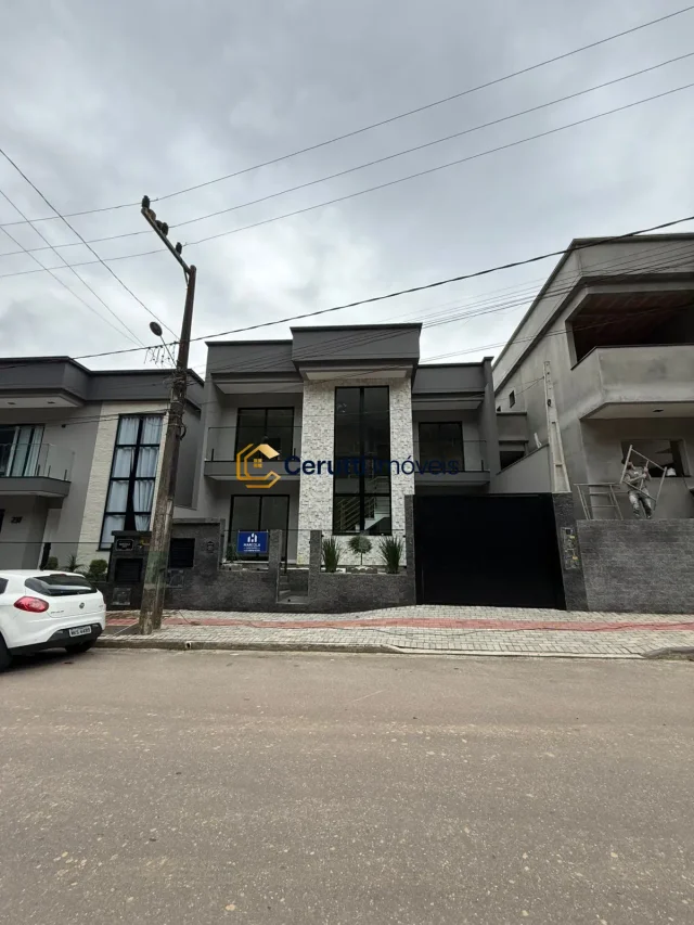 CASA À VENDA EM BRUSQUE -157 M² ACABAMENTO PREMIU em Nova Brasília, Brusque
