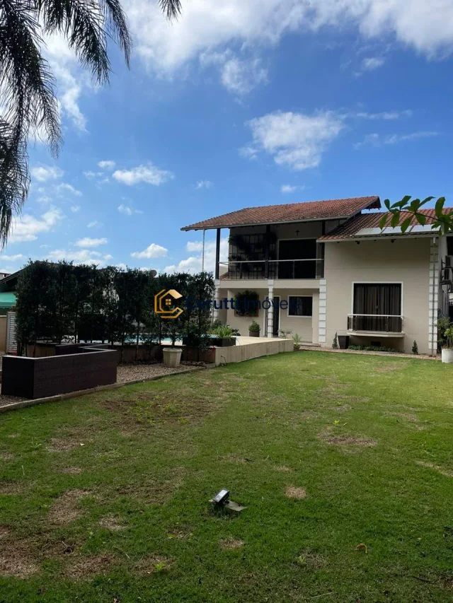 CASA A VENDA EM GASPAR - CENTRO - 1 SUITE + 2 DORM