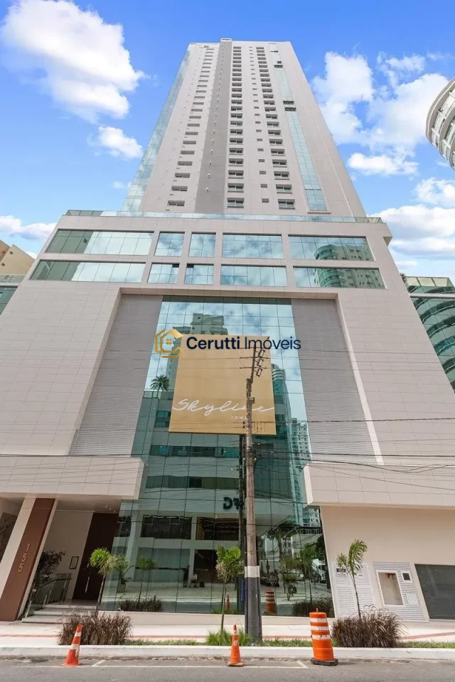 APARTAMENTO A VENDA EM BALNEÁRIO CAMBORIU