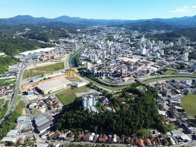 Capa do artigo: Brusque: Seu Lar Perfeito com Segurança e Valorização Imobiliária